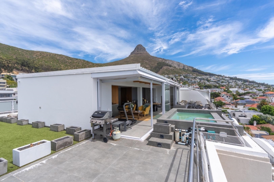 To Let 4 Bedroom Property for Rent in Fresnaye Western Cape